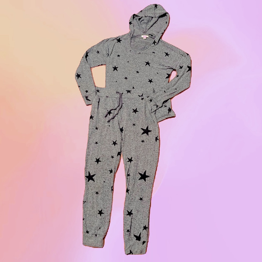 2 piece cozy coordinated set gray w/ black stars from Macy’s
